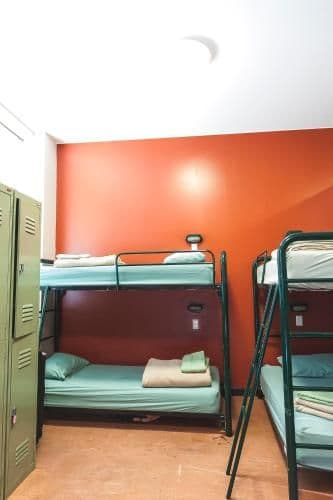Bed in 6-Bed Mixed Dormitory Room with Shared Bathroom