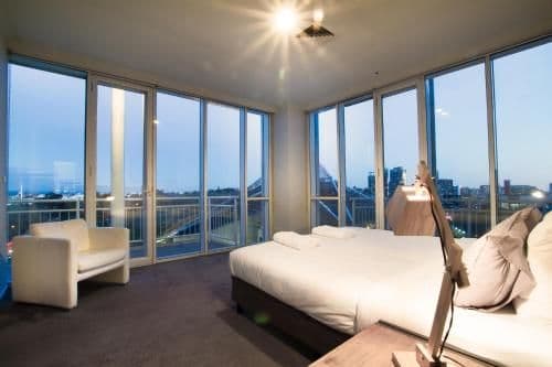 Deluxe Three-Bedroom Two-Bathroom Apartment