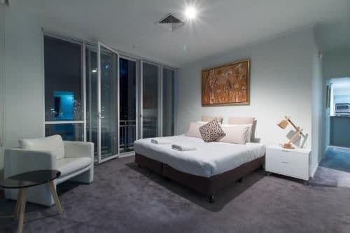 Deluxe Three-Bedroom Two-Bathroom Apartment