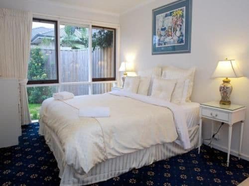 One-Bedroom Apartment (3)