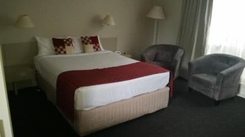 Deluxe Queen Room