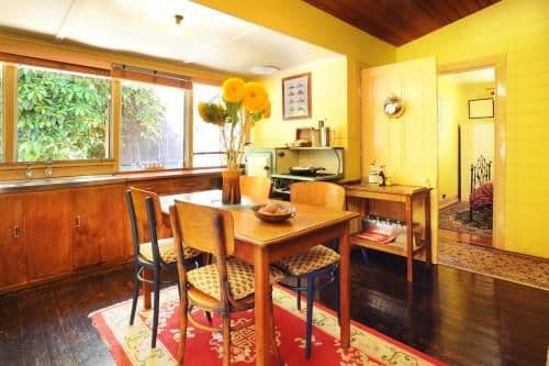 Three-Bedroom Cottage with Spa Bath