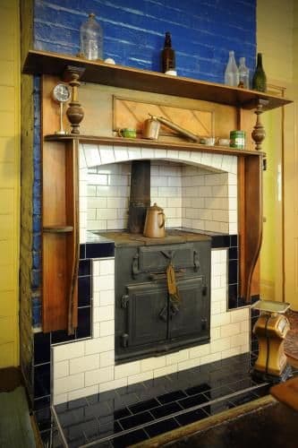 Three-Bedroom Cottage with Spa Bath