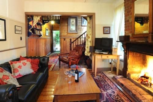 One-Bedroom Cottage with Spa Bath