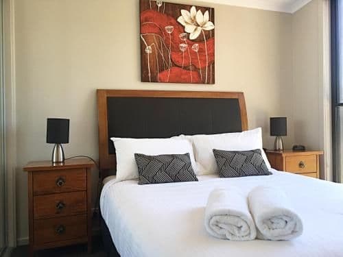 Deluxe Two-Bedroom Apartment - Unit 2