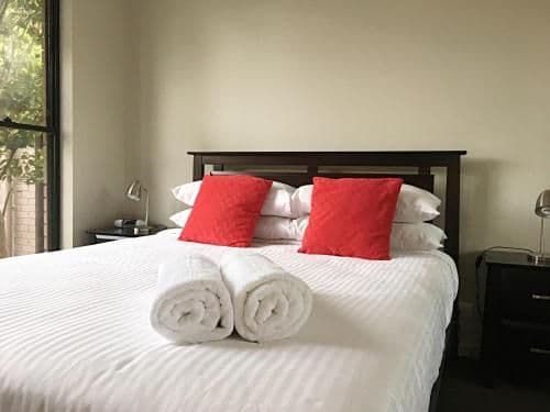 Deluxe Two-Bedroom Apartment - Unit 3
