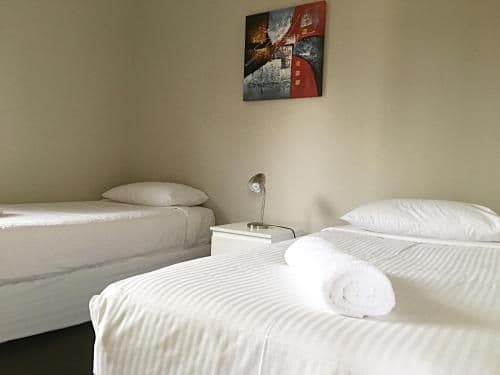 Deluxe Two-Bedroom Apartment - Unit 3