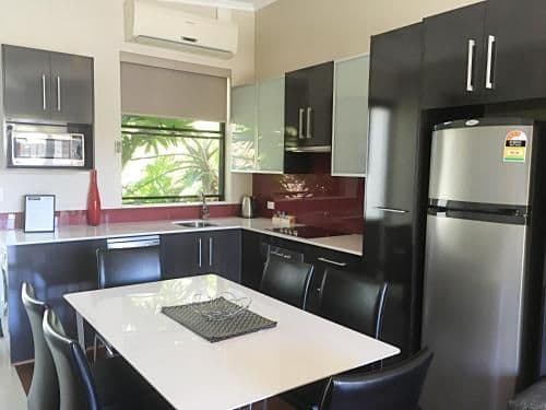 Deluxe Two-Bedroom Apartment - Unit 5