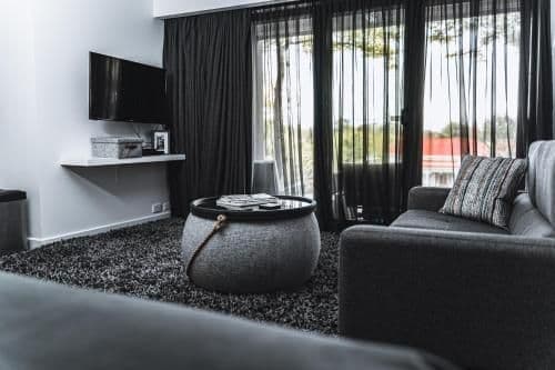 Creswick Studio with Spa Bath
