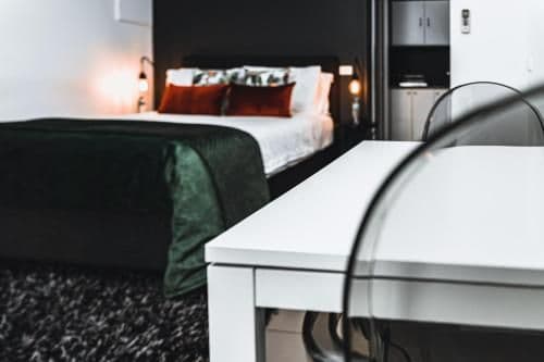 Trentham Studio with Spa Bath