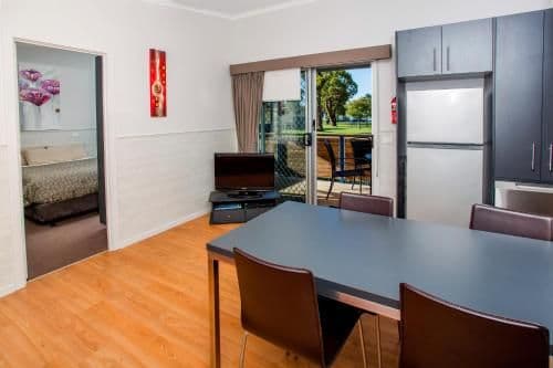 Two-Bedroom Cottage - Kingfisher