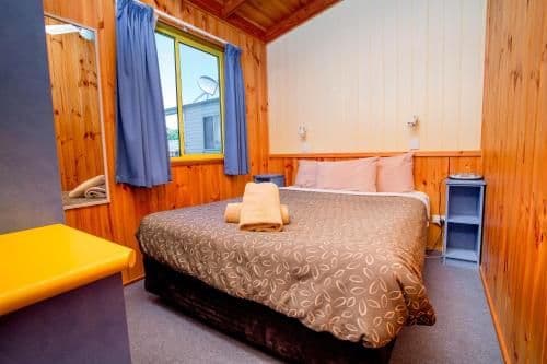 Two-Bedroom Cottage with Spa Bath - Sandpiper