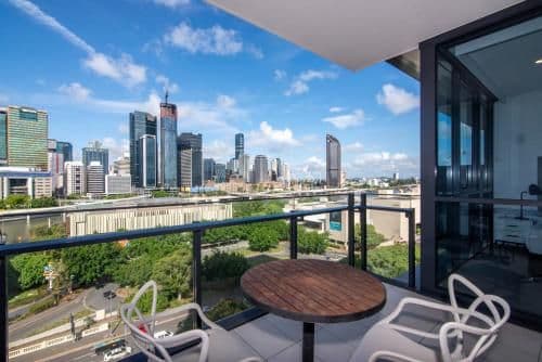 One-Bedroom Apartment with City View
