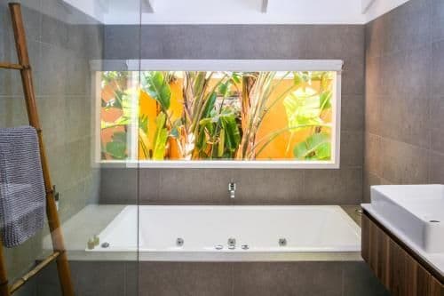 Scarborough Two-Bedroom Chalet with Spa Bath