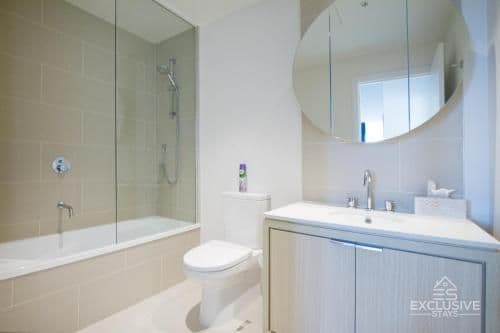 Deluxe Two-Bedroom Two-Bathroom Apartment
