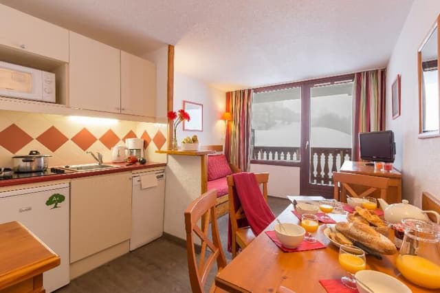 APARTMENT CAPACITY 4