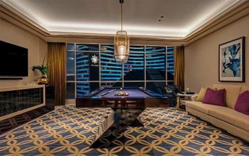 Deluxe Penthouse Suite with Billiard Room