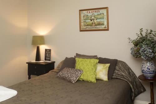 Queen Room with Shared Bathroom