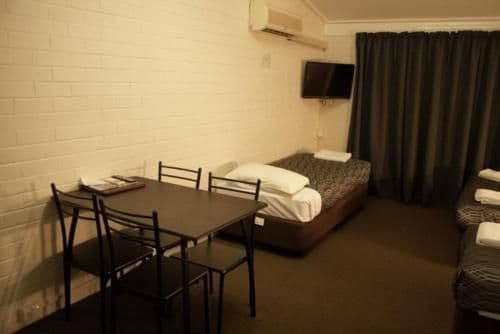 Family Room with 1 Queen and 2 Single Beds
