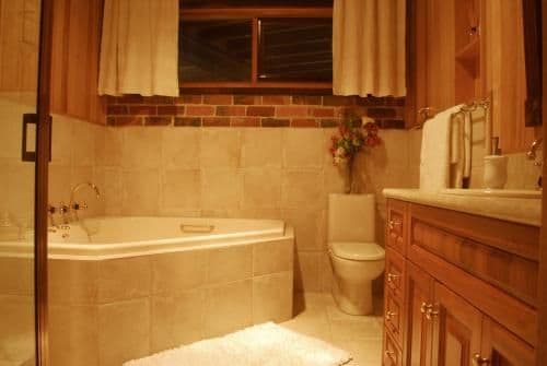 Deluxe Suite with Spa Bath