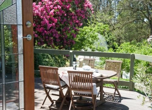 Two-Bedroom Cottage with Hot Tub