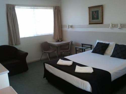 Deluxe Queen Room