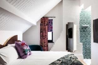 Room #382265920