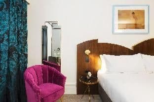 Room #382265924