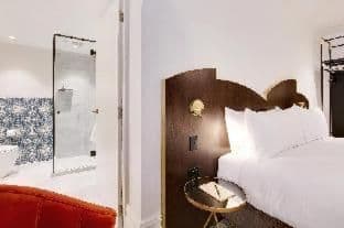 Room #382265924