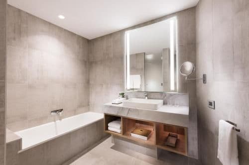 Club King Room with City View - Executive Level