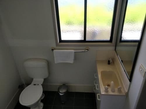 Standard Twin Room with Mountain View