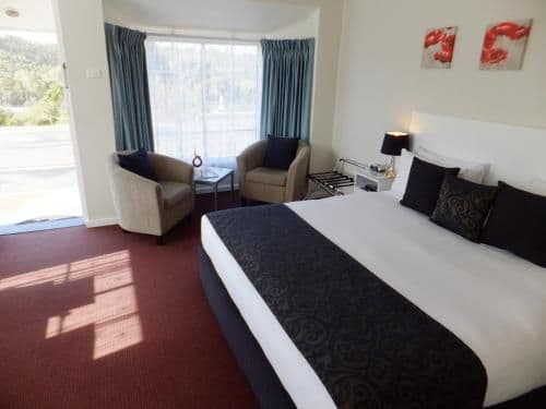 King Room with Spa Bath