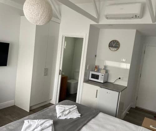 Deluxe Queen Room