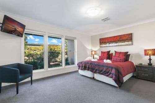 Four-Bedroom Holiday Home