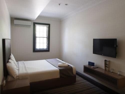 Standard Queen Room