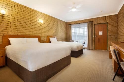 Executive Twin Suite