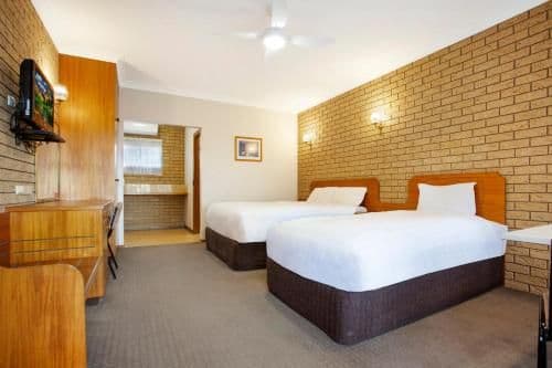Executive Twin Suite