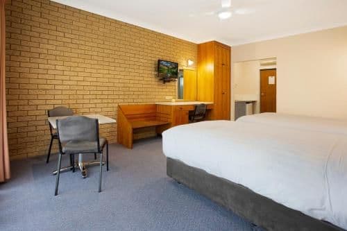 Executive Twin Suite
