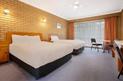 Executive Twin Suite