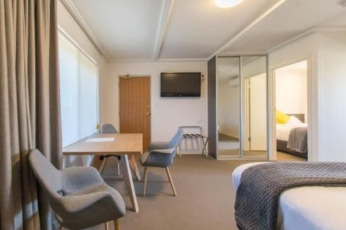 Deluxe Family Room