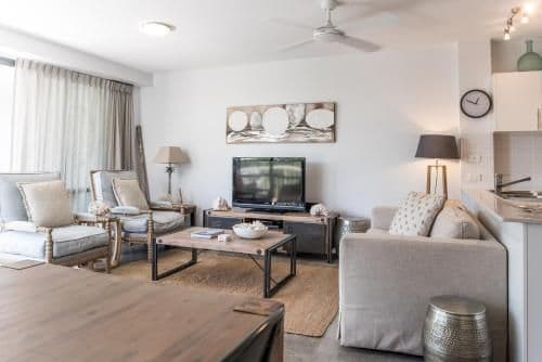 Deluxe Two-Bedroom Apartment with Garden View