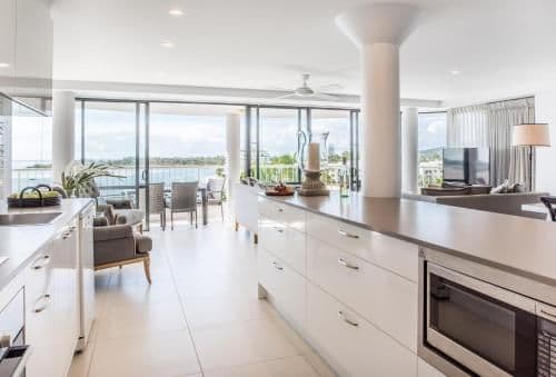 Luxury Two-Bedroom Apartment - Water Front