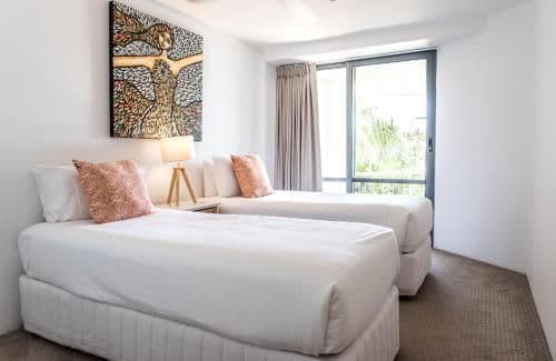 Deluxe Two-Bedroom Apartment - Water Front