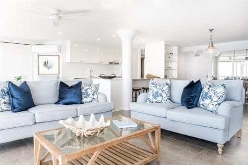 Luxury Two-Bedroom Apartment - Water Front