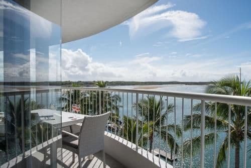 Luxury Two-Bedroom Apartment - Water Front