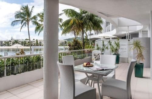 Deluxe Three-Bedroom Townhouse - Waterfront