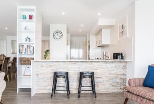 Deluxe Two-Bedroom Apartment - Water Front