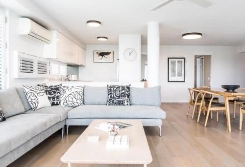 Deluxe Two-Bedroom Apartment - Water Front