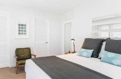 Deluxe Two-Bedroom Apartment - Water Front