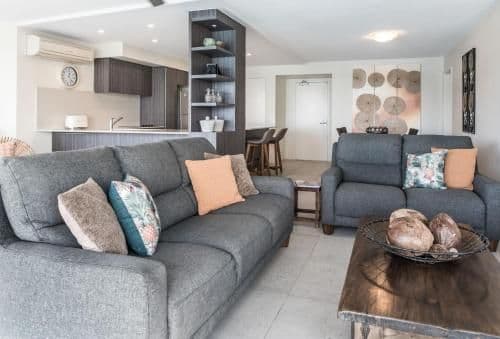Deluxe Two-Bedroom Apartment - Water Front